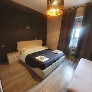 Sira House 2* Milán