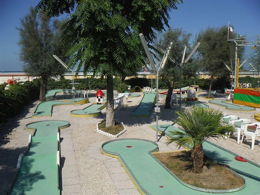 Hotel Apis Римини Италия