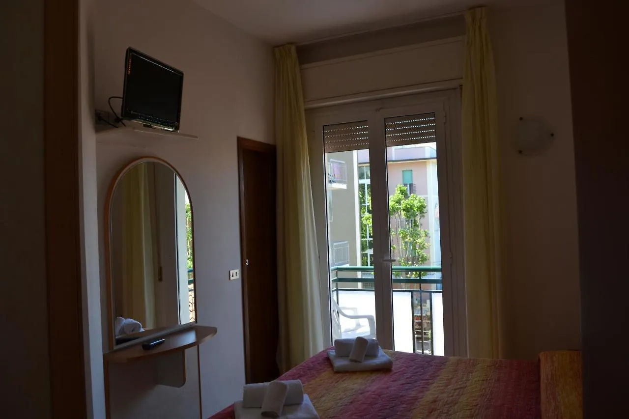 Hotel Apis Римини 3*,  Италия
